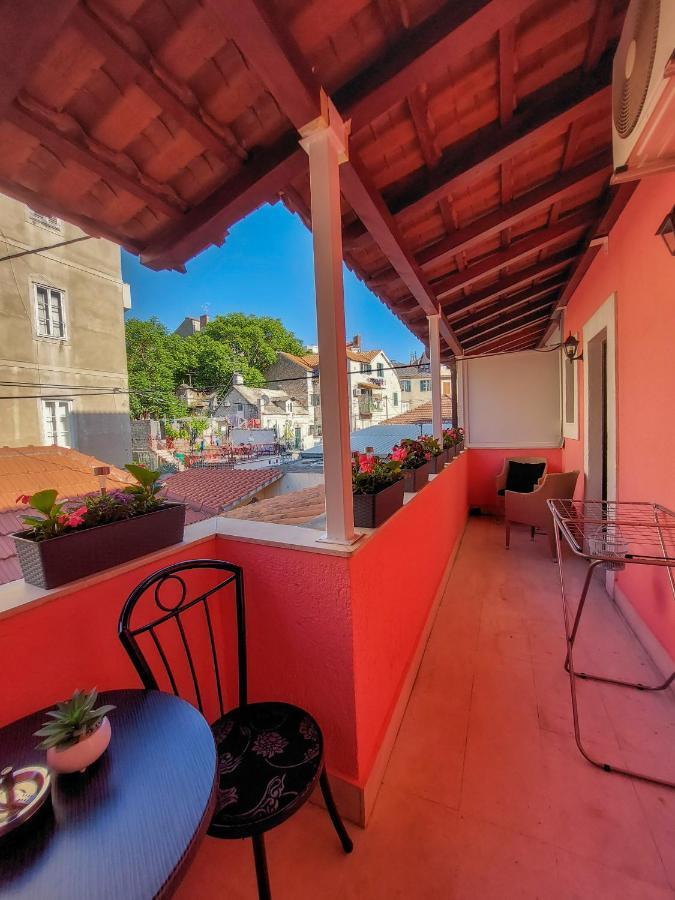 Apartment Dalmatino Split Exterior foto